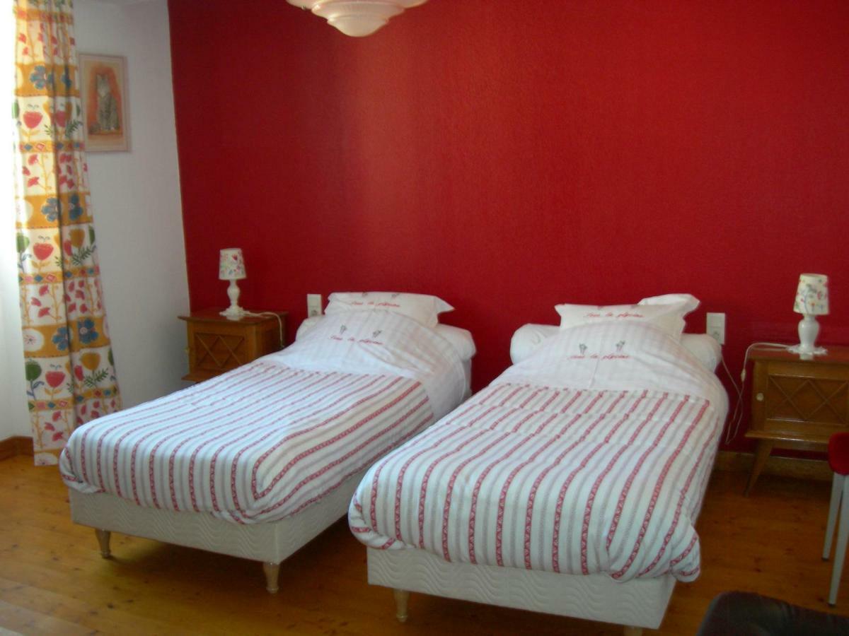 Bed and Breakfast Sous La Glycine Miélan Esterno foto