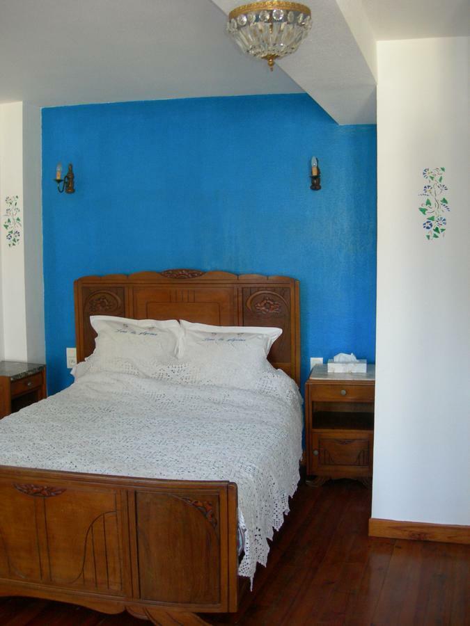 Bed and Breakfast Sous La Glycine Miélan Esterno foto